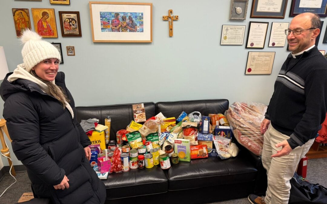 HeyYa Carts Help Deliver Holiday Food Donations Across Vancouver